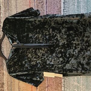 Nordstrom Rack 14th and Union Crushed Velvet Green Top S-M NWT